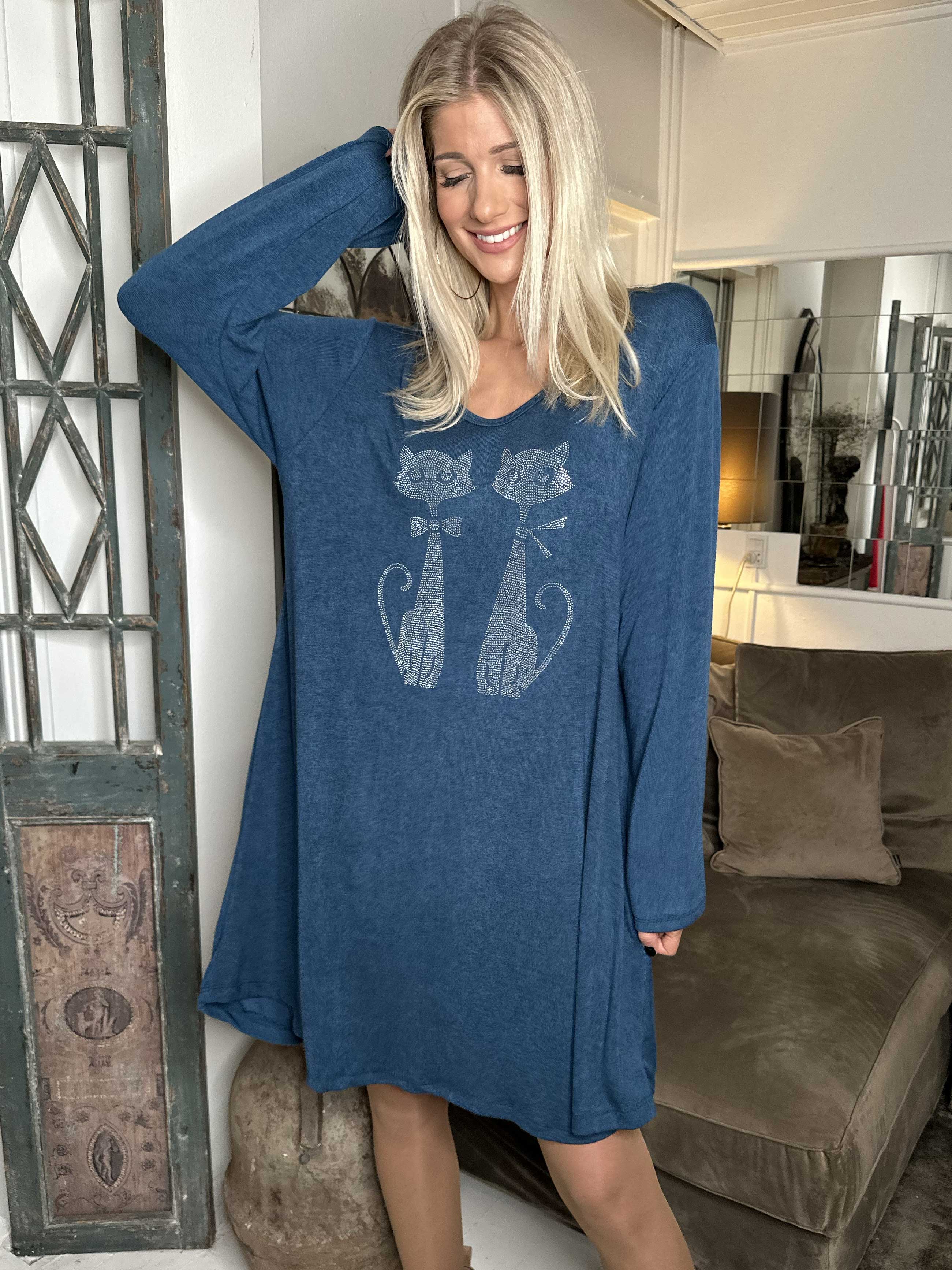 Talia - Blød kjole i viskose med kattemotiv af similisten